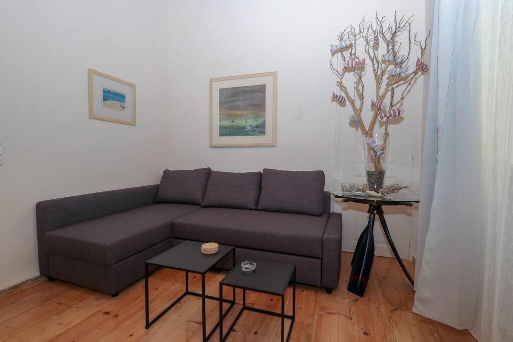 Monahour Apartment
